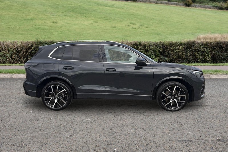 2025 (25) VOLKSWAGEN TIGUAN 2.0 TDI R-Line 5dr DSG 5922476