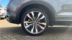 2021 (21) VOLKSWAGEN T-ROC 1.5 TSI EVO R-Line 5dr DSG 5936565