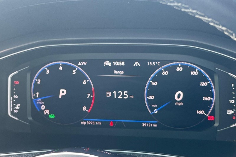 2021 (21) VOLKSWAGEN T-ROC 1.5 TSI EVO R-Line 5dr DSG 5936581