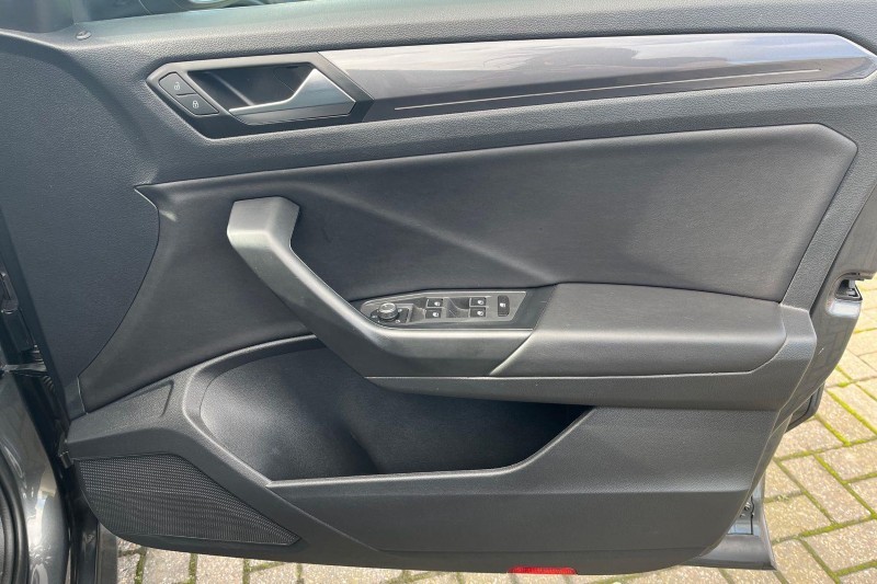 2021 (21) VOLKSWAGEN T-ROC 1.5 TSI EVO R-Line 5dr DSG 5936572