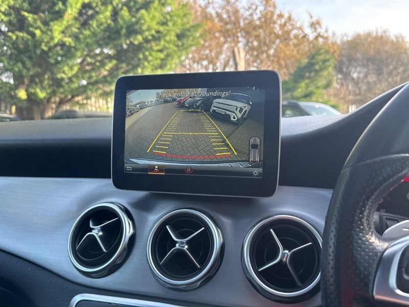2019 (69) MERCEDES-BENZ GLA 200 AMG Line Edition Plus 5dr Auto 5993369