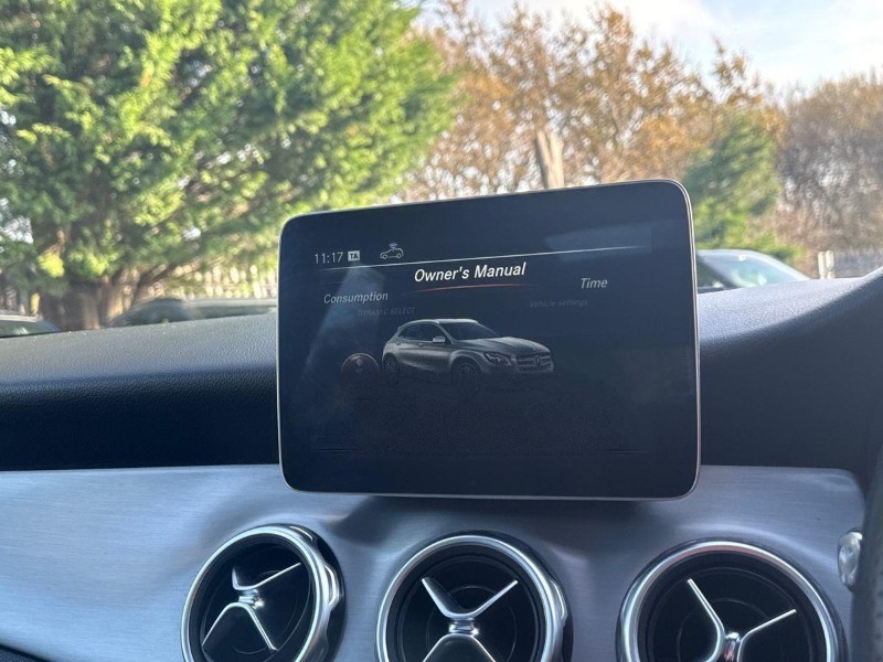 2019 (69) MERCEDES-BENZ GLA 200 AMG Line Edition Plus 5dr Auto 5993367
