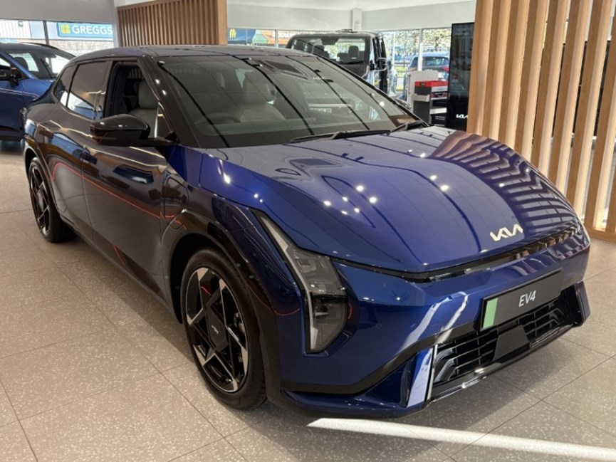 KIA EV4