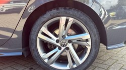 2024 (24) VOLKSWAGEN GOLF 1.5 eTSI 150 R-Line 5dr DSG 5924051