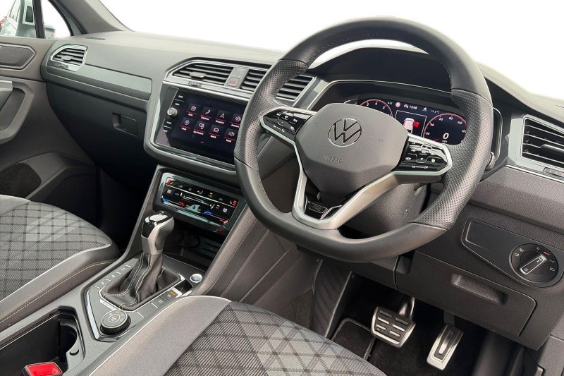 2022 (72) VOLKSWAGEN TIGUAN 2.0 TSI 4Motion R-Line 5dr DSG 5929180