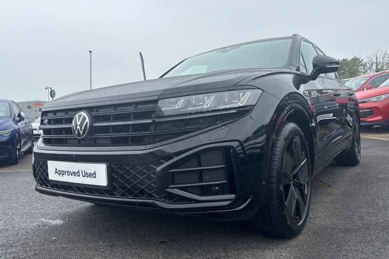 2024 (24) VOLKSWAGEN TOUAREG 3.0 V6 TDI 4Motion 286 Black Edition 5dr Tip Auto 5984821