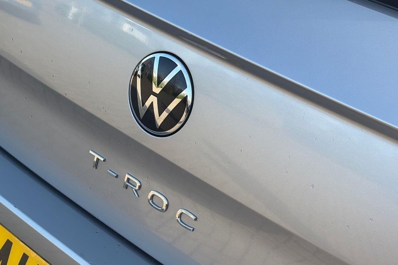 2023 (23) VOLKSWAGEN T-ROC 2.0 TDI 150 EVO R-Line 5dr 5993500
