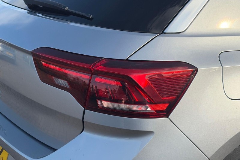 2023 (23) VOLKSWAGEN T-ROC 2.0 TDI 150 EVO R-Line 5dr 5993498