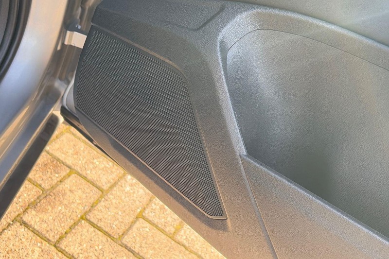 2023 (23) VOLKSWAGEN T-ROC 2.0 TDI 150 EVO R-Line 5dr 5993473