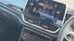 2023 (23) VOLKSWAGEN T-ROC 2.0 TDI 150 EVO R-Line 5dr 5993486